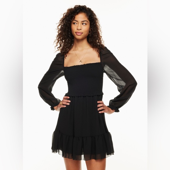 Wilfred Dresses & Skirts - Aritzia Wilfred Tempest Black Long Sleeve Mini Dress